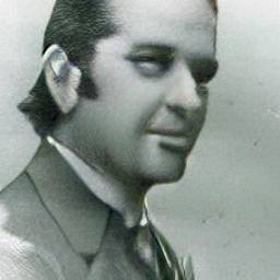 A black and white picture of the legendary Alfredo Toronito in his late 20s